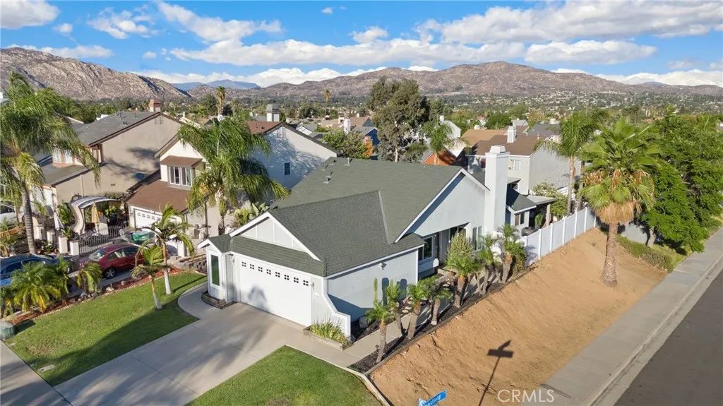 11830 Carlisle Court, Moreno Valley, California 92557 home-pic-51