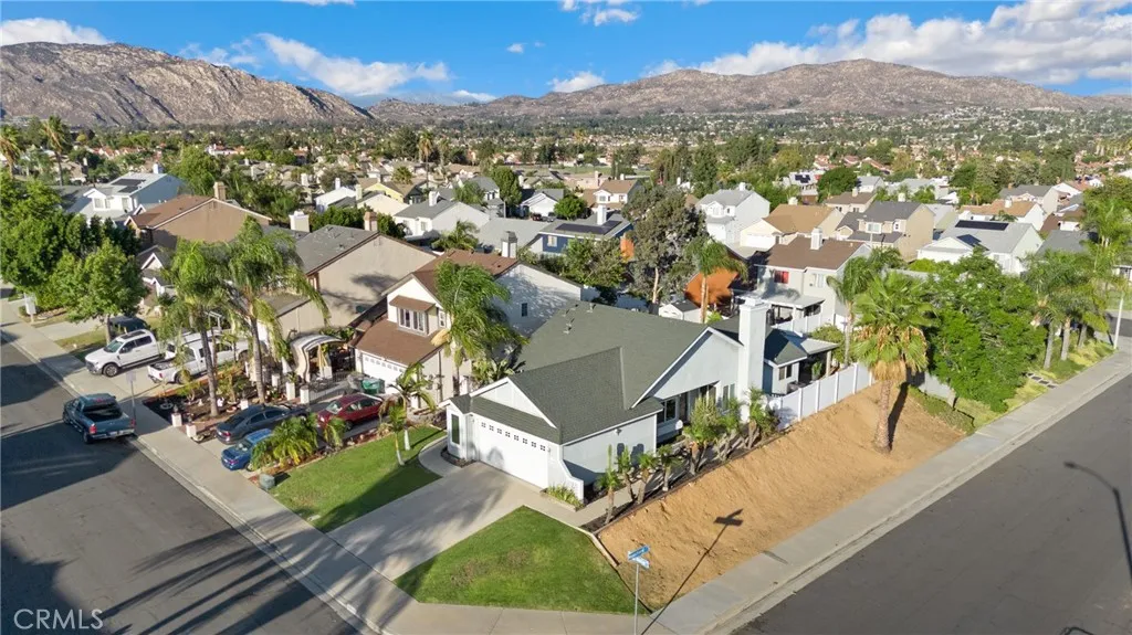 11830 Carlisle Court, Moreno Valley, California 92557 home-pic-49