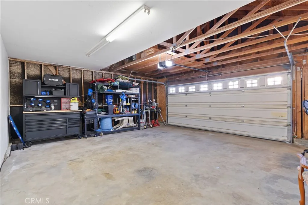 11830 Carlisle Court, Moreno Valley, California 92557 home-pic-38
