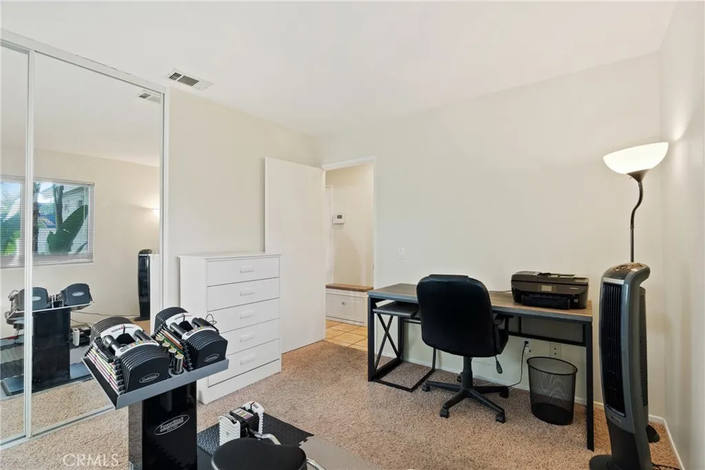 11830 Carlisle Court, Moreno Valley, California 92557 home-pic-36