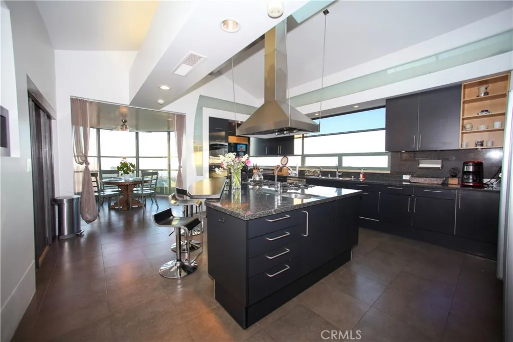 3807 Crest Road, Rancho Palos Verdes, California 90275 home-pic-11