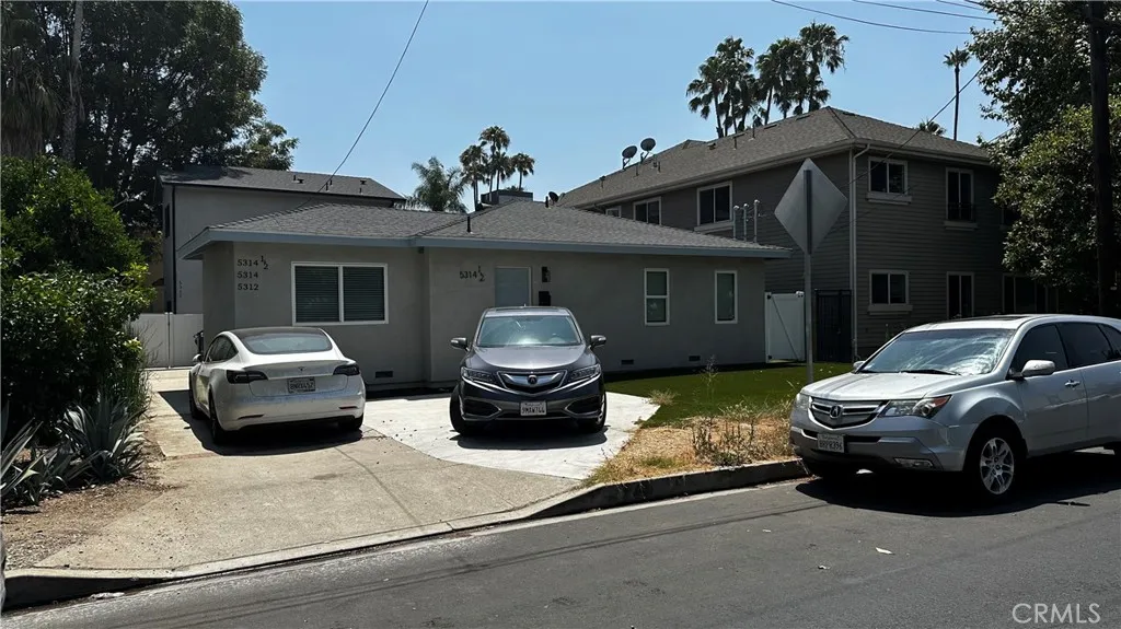 5314 Wilkinson Avenue, Valley Village, California 91607 home-pic-0
