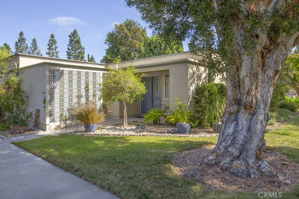 111 Via Estrada A, Laguna Woods, California 92637 home-pic-0