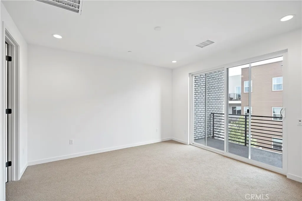 127 Culture, Irvine, California 92618 home-pic-17