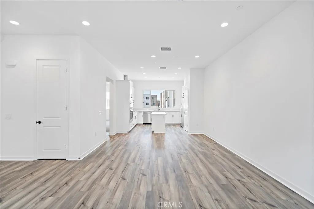 127 Culture, Irvine, California 92618 home-pic-7