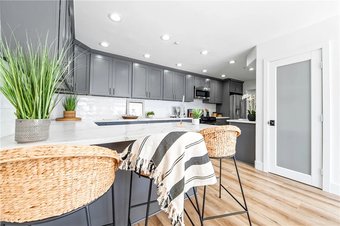 18859 Milos Circle, Huntington Beach, California 92648 home-pic-6