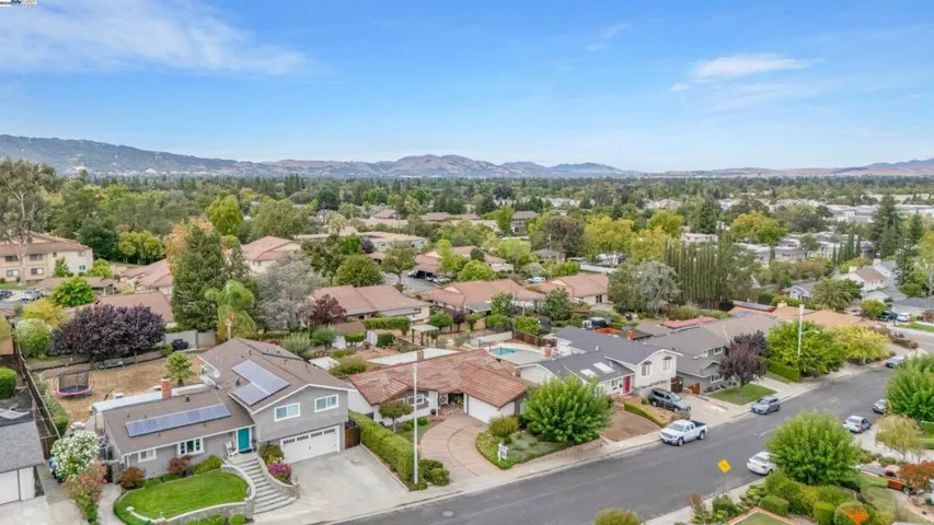 389 Mavis Dr, Pleasanton, California 94566