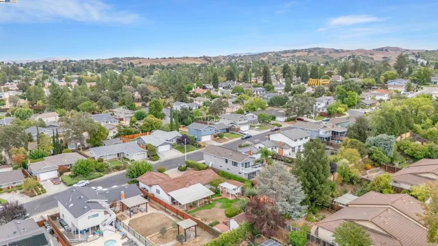 389 Mavis Dr, Pleasanton, California 94566