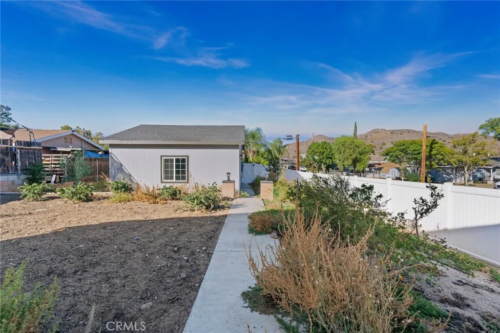 401 401 W Pottery, Lake Elsinore, California 92530 home-pic-50