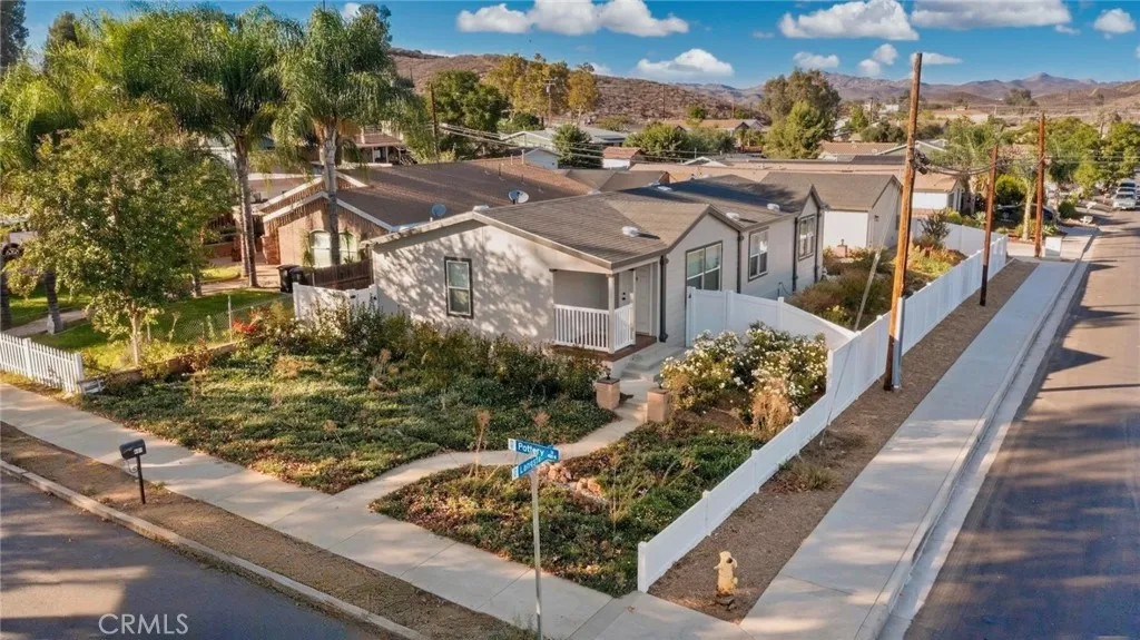 401 401 W Pottery, Lake Elsinore, California 92530 home-pic-39