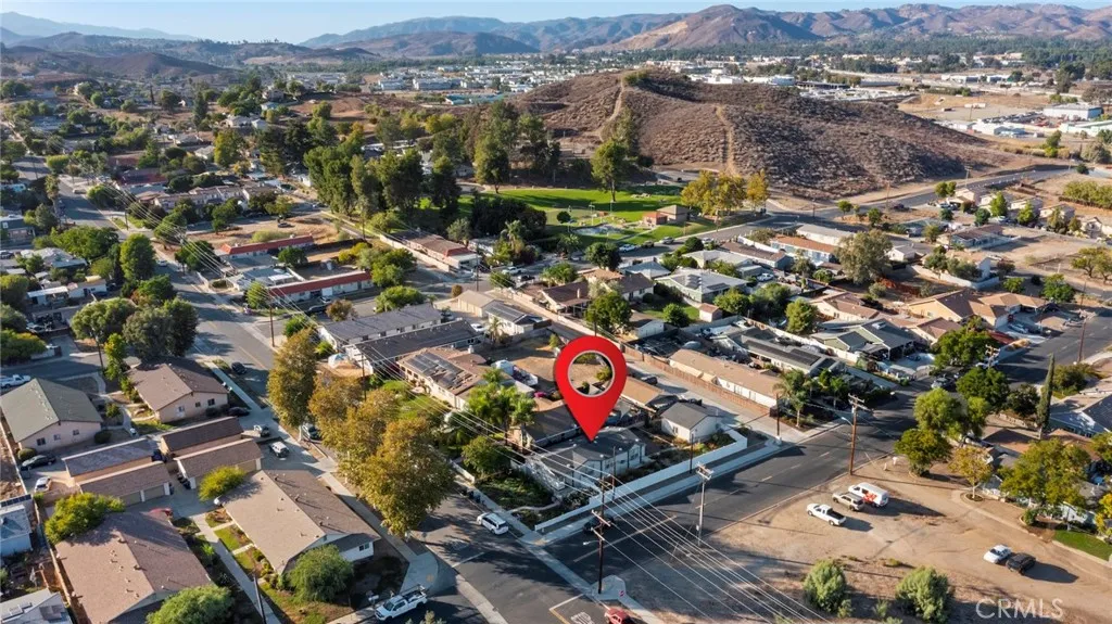 401 401 W Pottery, Lake Elsinore, California 92530 home-pic-0