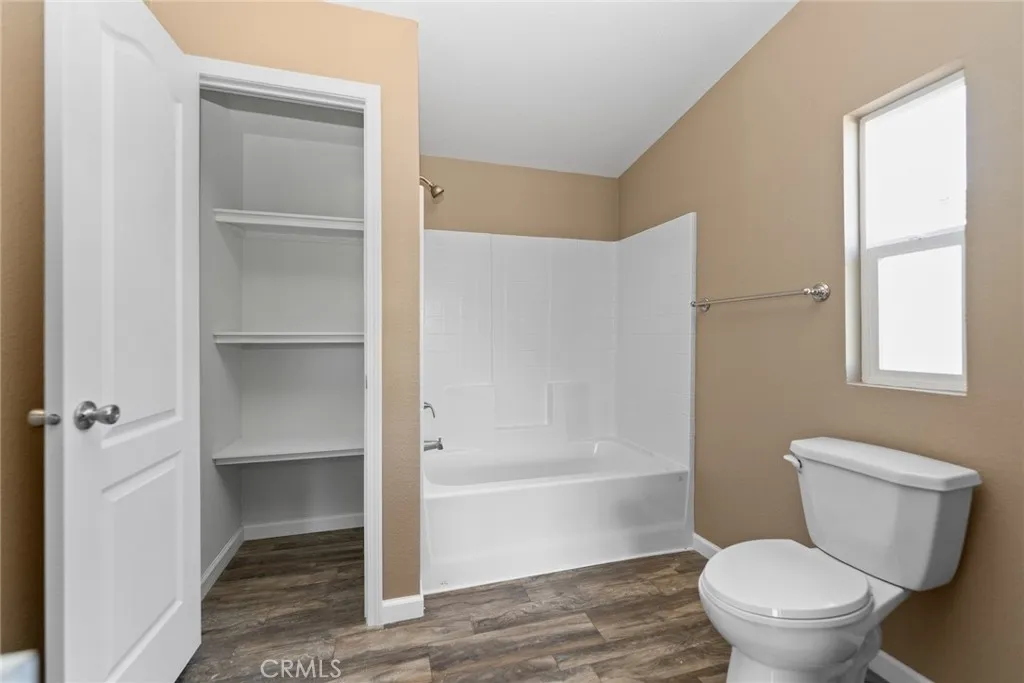 401 401 W Pottery, Lake Elsinore, California 92530 home-pic-18