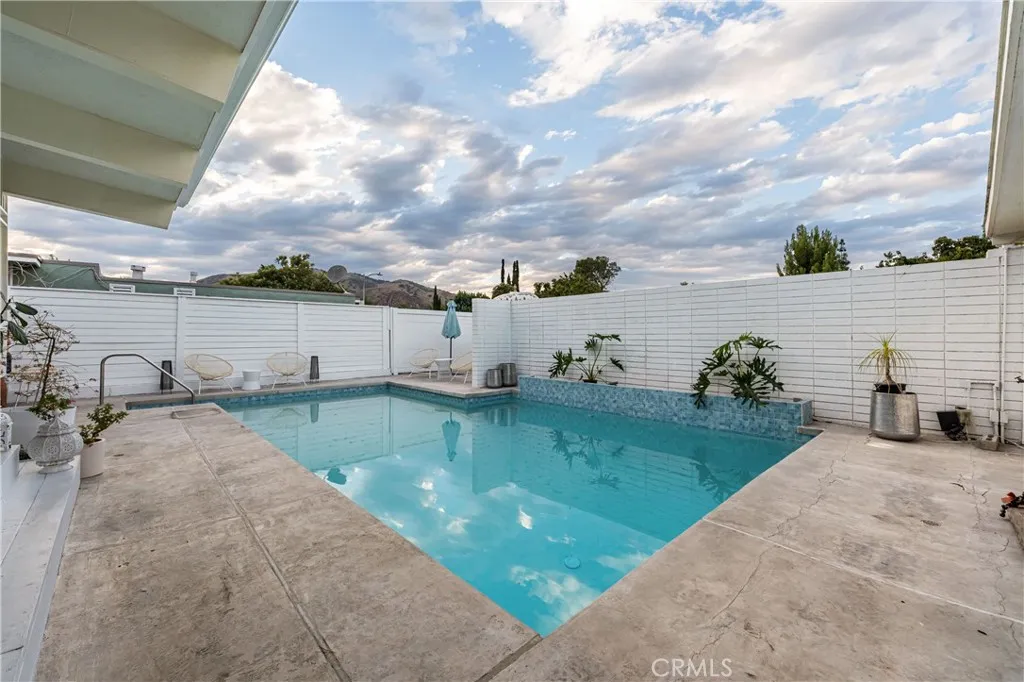 17042 Lisette, Granada Hills, California 91344 home-pic-45