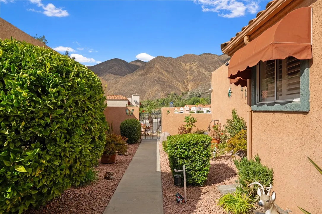 1856 Carrera, San Jacinto, California 92583 home-pic-4