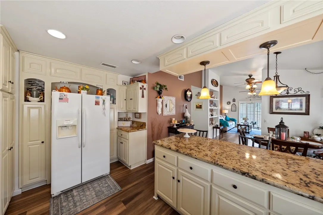 1856 Carrera, San Jacinto, California 92583 home-pic-14