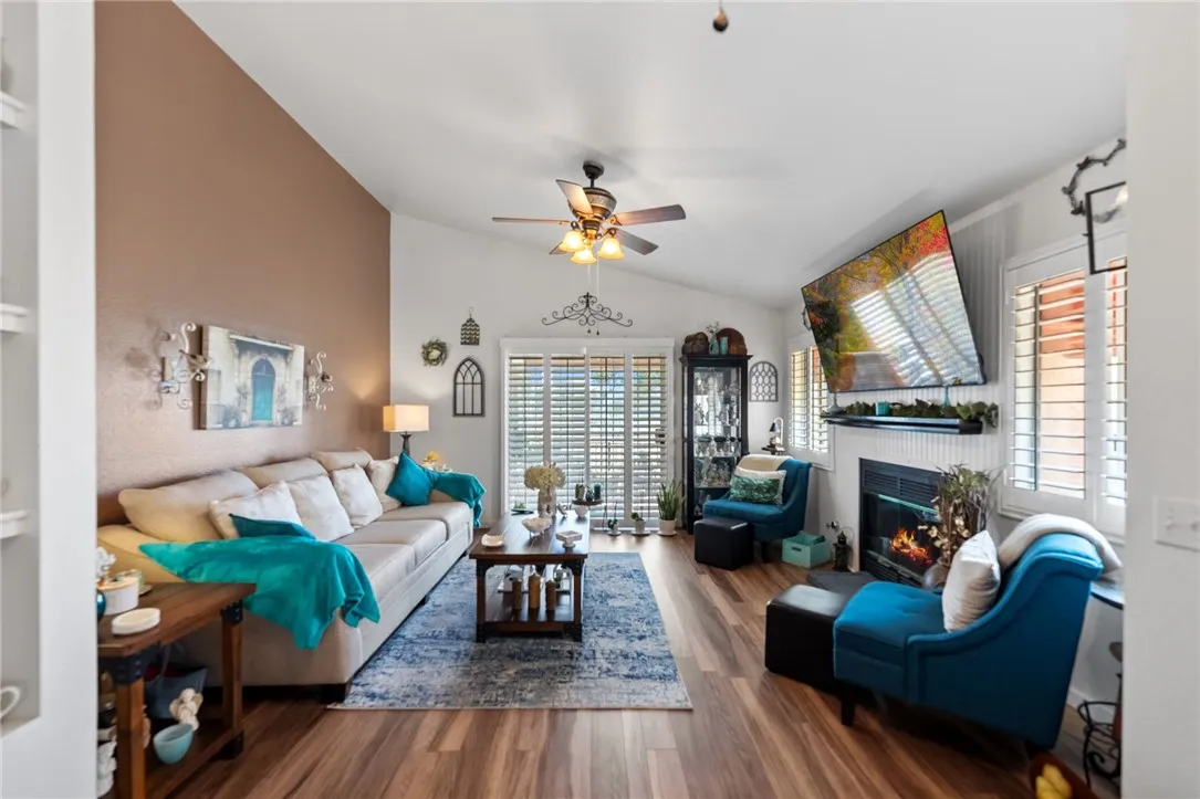 1856 Carrera, San Jacinto, California 92583 home-pic-17