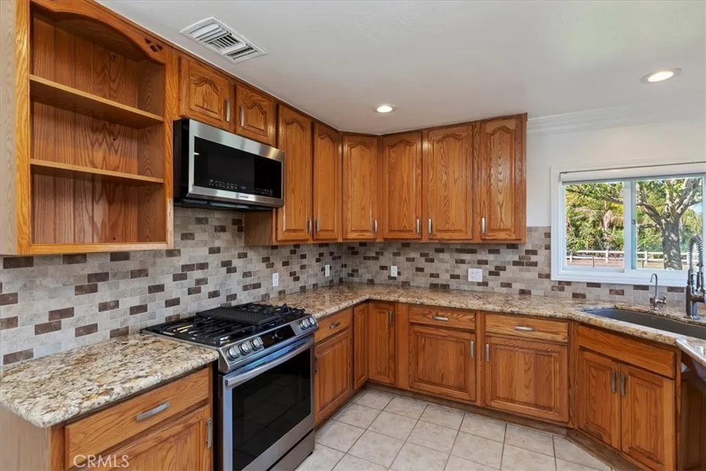 3563 Pedley Avenue, Norco, California 92860 home-pic-17