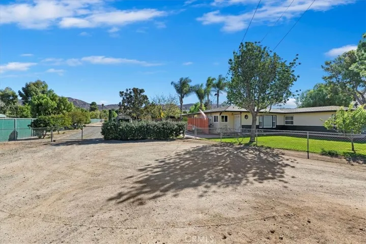 Front entrance to the horse property