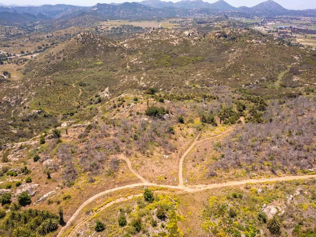 214 Creelman Lane, Ramona, California 92065 home-pic-14