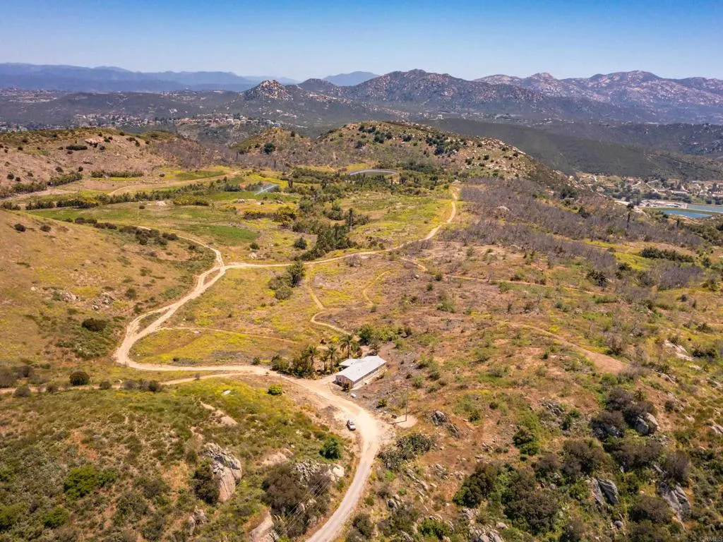214 Creelman Lane, Ramona, California 92065 home-pic-2