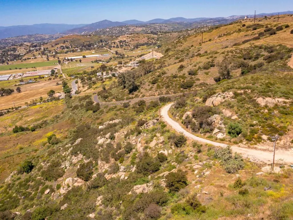 214 Creelman Lane, Ramona, California 92065 home-pic-8