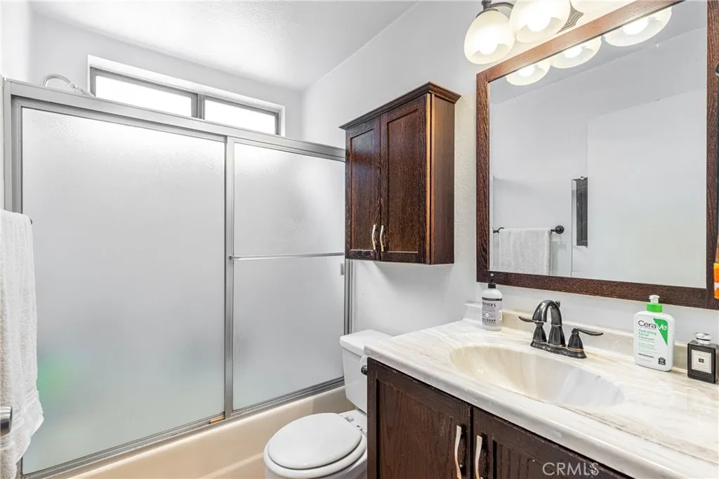 14610 Erwin Street 212, Van Nuys, California 91411 home-pic-13