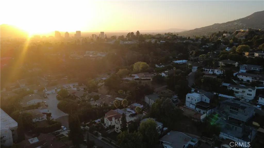 1717 E Chevy Chase, Glendale, California 91206 home-pic-58