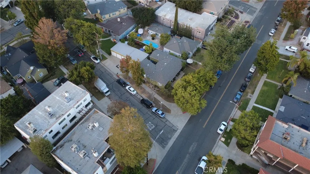 1717 E Chevy Chase, Glendale, California 91206 home-pic-43