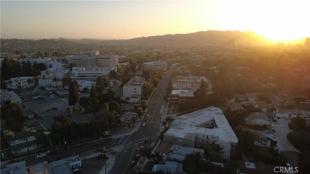 1717 E Chevy Chase, Glendale, California 91206 home-pic-56