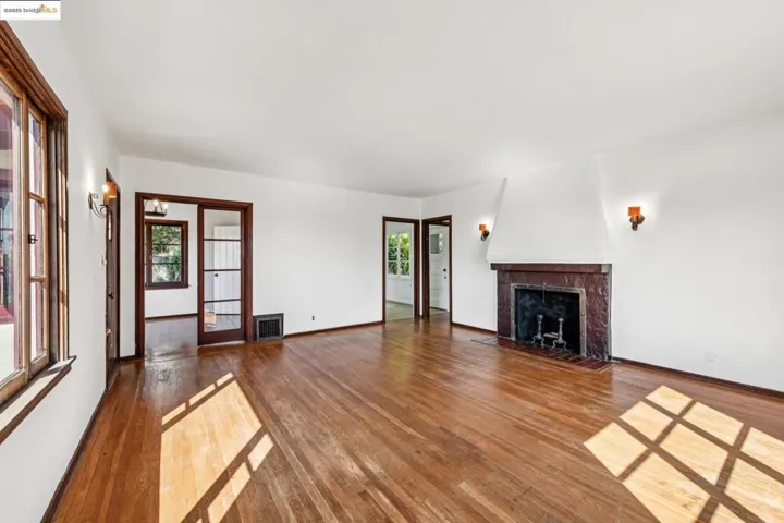 2567 Hilgard Ave, Berkeley, California 94709