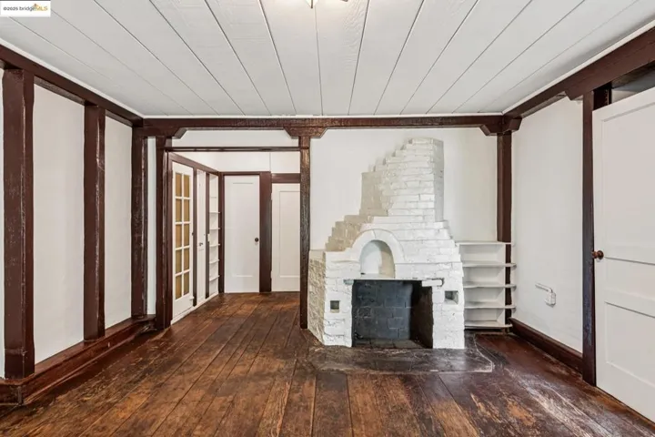 2567 Hilgard Ave, Berkeley, California 94709