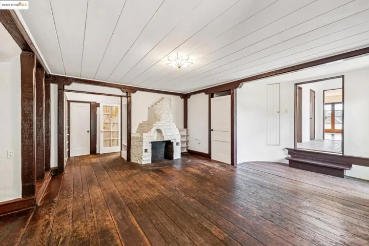 2567 Hilgard Ave, Berkeley, California 94709