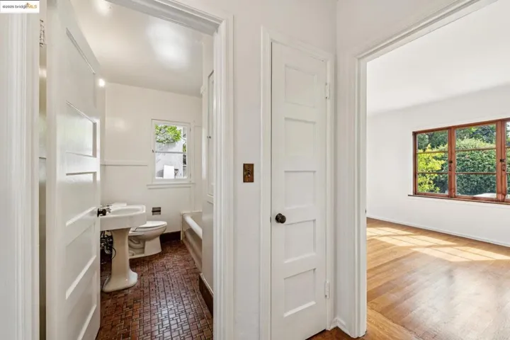 2567 Hilgard Ave, Berkeley, California 94709
