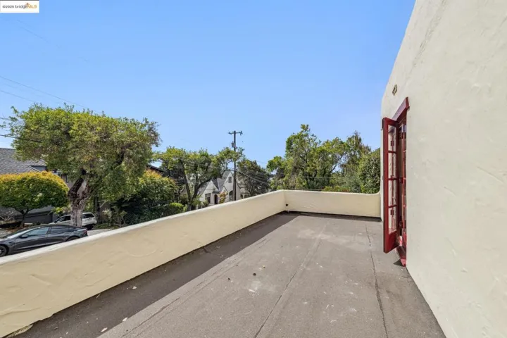 2567 Hilgard Ave, Berkeley, California 94709