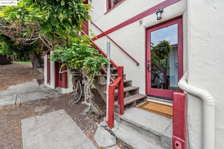 2567 Hilgard Ave, Berkeley, California 94709