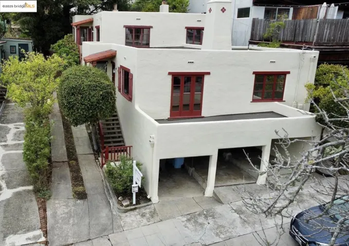 2567 Hilgard Ave, Berkeley, California 94709