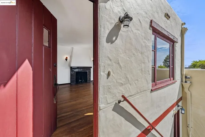2567 Hilgard Ave, Berkeley, California 94709