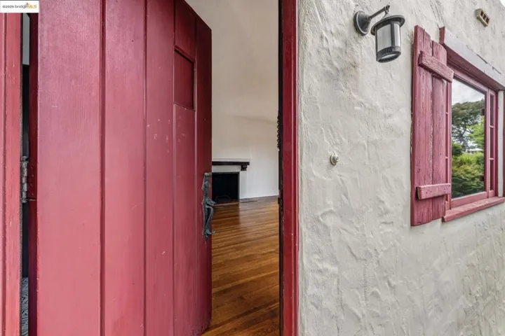 2567 Hilgard Ave, Berkeley, California 94709