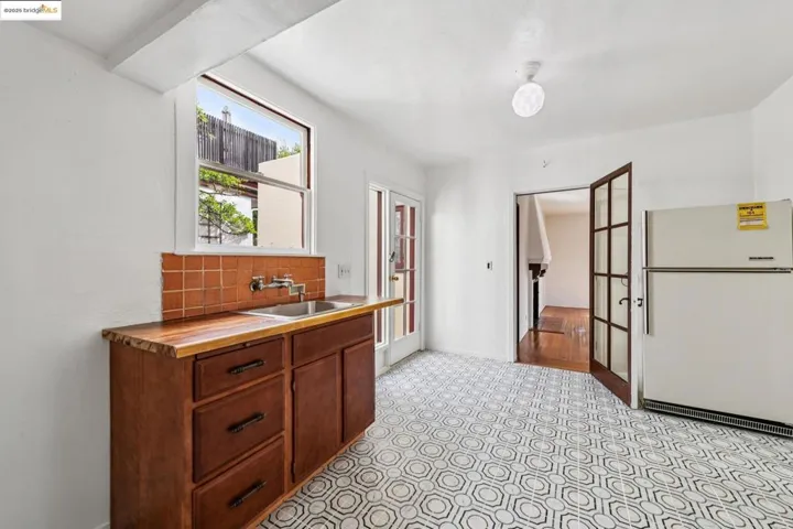 2567 Hilgard Ave, Berkeley, California 94709