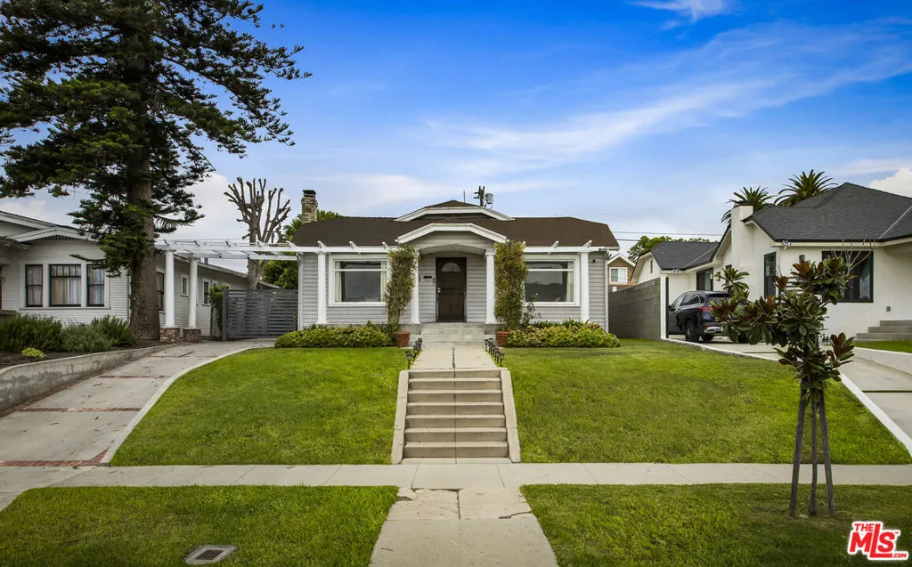 5331 S Victoria Avenue, Los Angeles, California 90043 home-pic-0