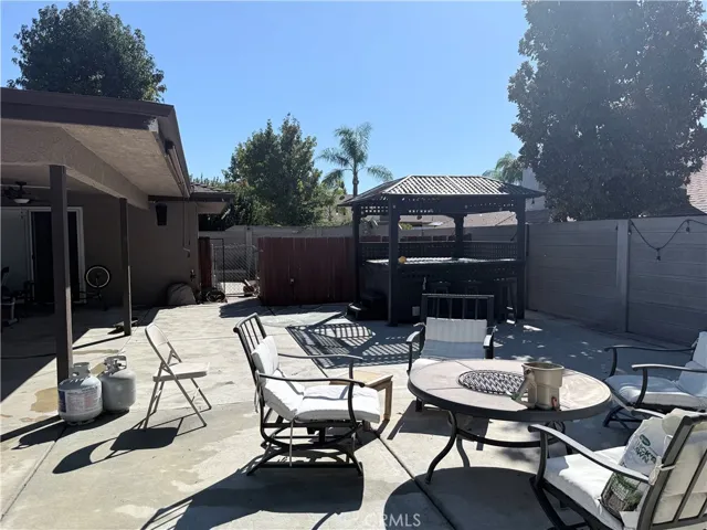 657 N Hemet, Hemet, California 92544