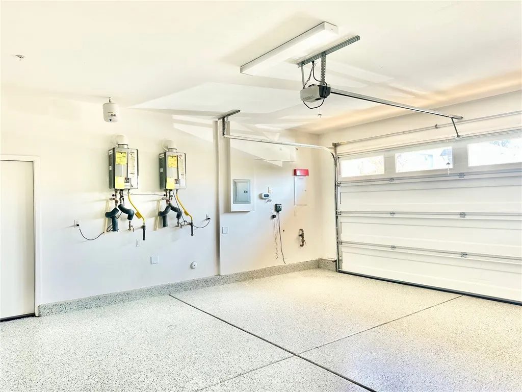 101 Tinker, Irvine, California 92618 home-pic-55