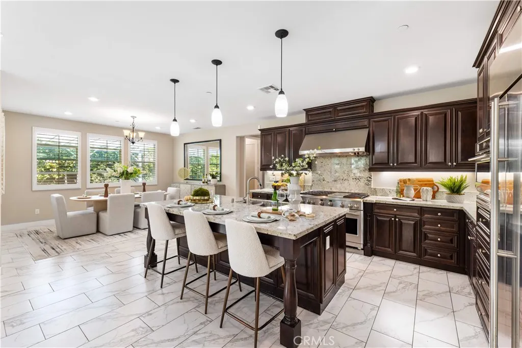 101 Tinker, Irvine, California 92618 home-pic-17