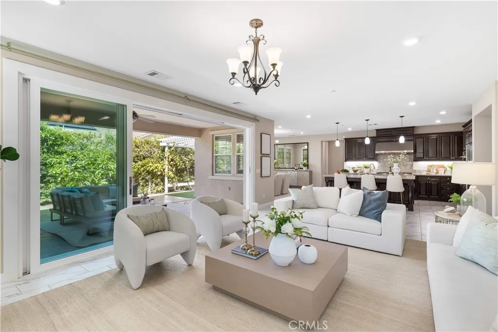 101 Tinker, Irvine, California 92618 home-pic-27