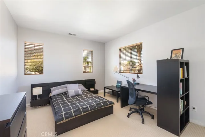 Large guest bedroom #1