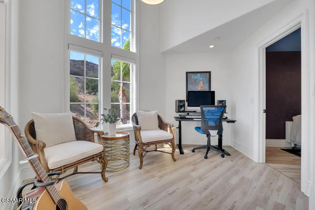 1100 N Country Club Drive, Simi Valley, California 93065 home-pic-72