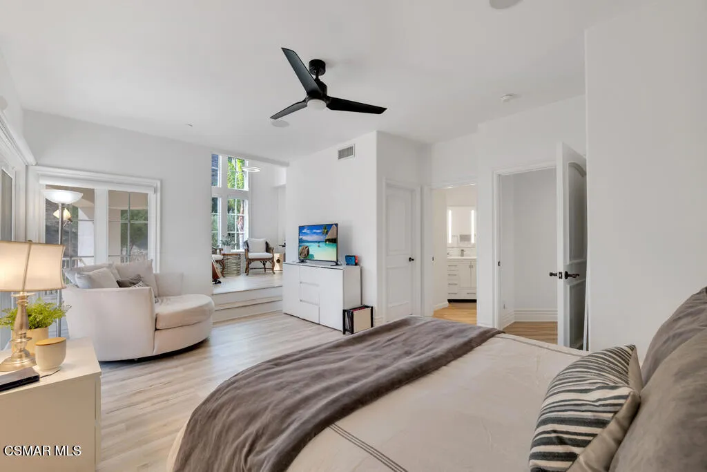 1100 N Country Club Drive, Simi Valley, California 93065 home-pic-75