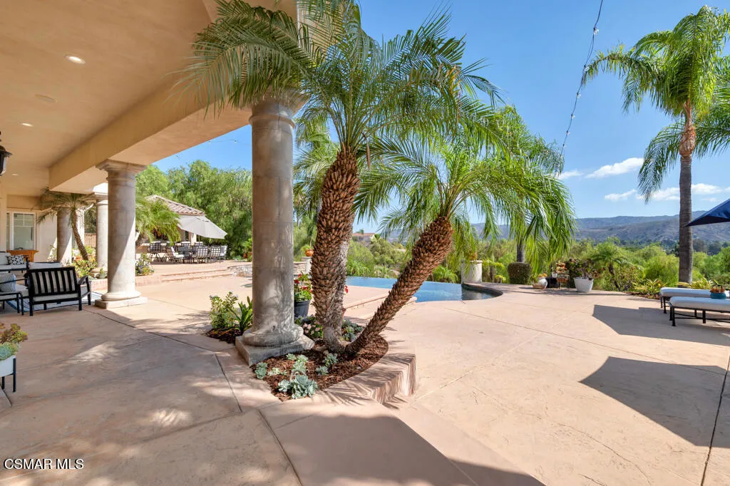 1100 N Country Club Drive, Simi Valley, California 93065 home-pic-58