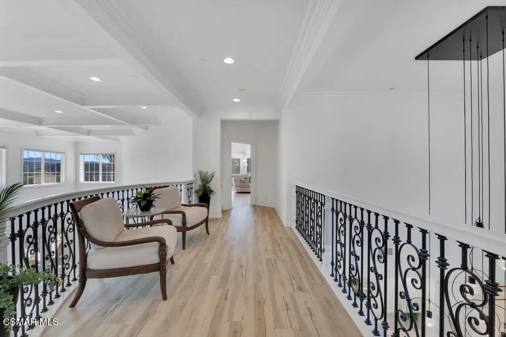 1100 N Country Club Drive, Simi Valley, California 93065 home-pic-39