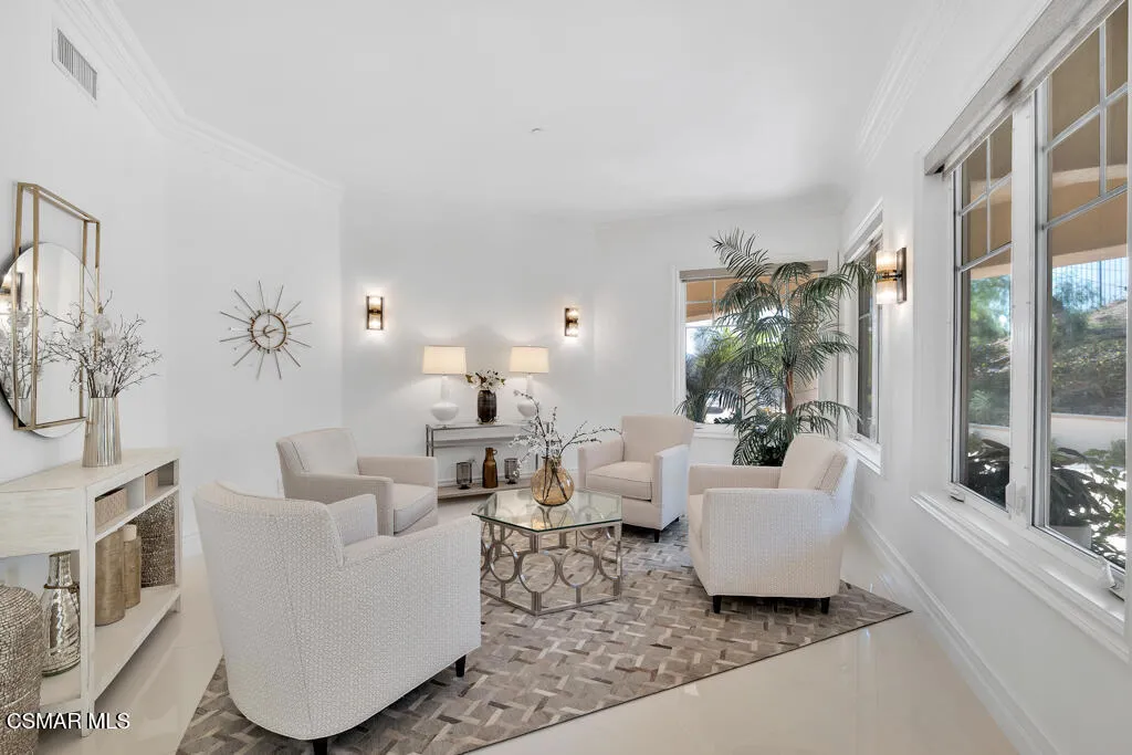 1100 N Country Club Drive, Simi Valley, California 93065 home-pic-32